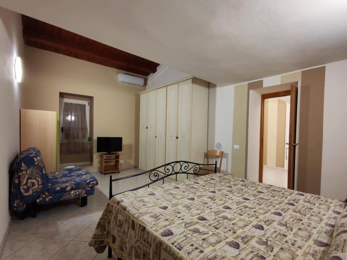 Вилла Borgo Antico Портоканноне Экстерьер фото