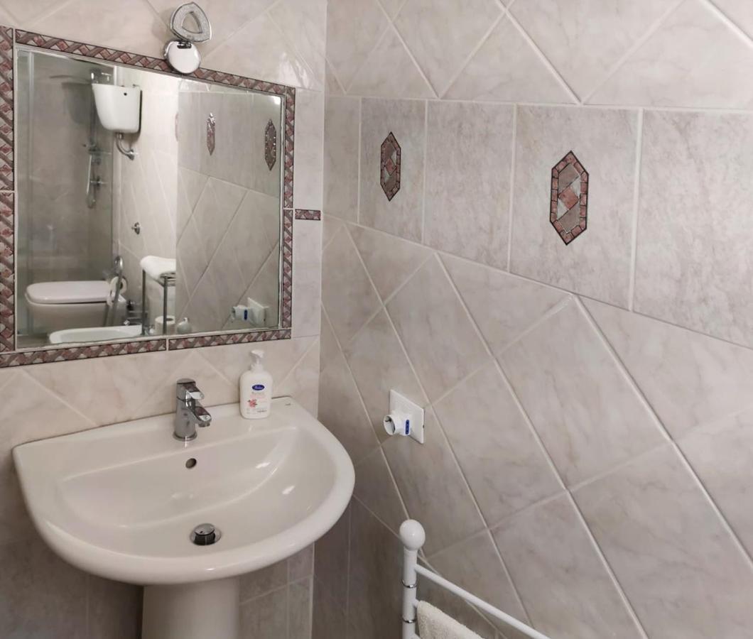 Вилла Borgo Antico Портоканноне Экстерьер фото